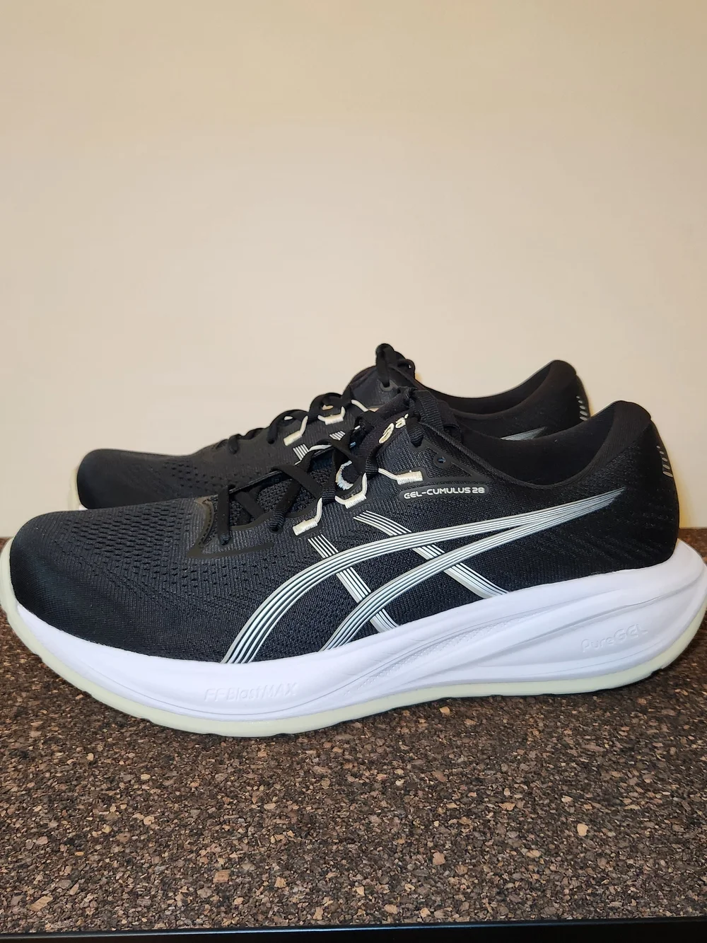 ASICS GEL-Cumulus 28 Mens Size 13